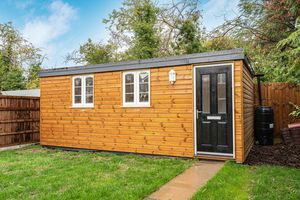 Garden room- click for photo gallery